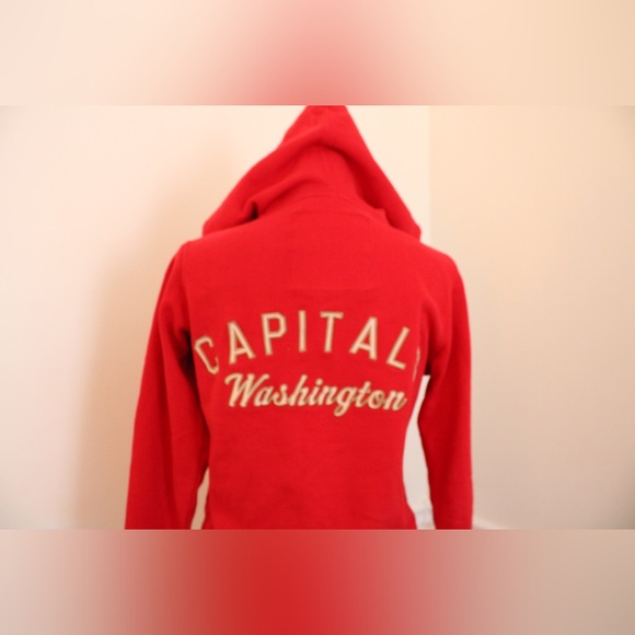 Washington Capitals Hockey Red Embordered Hoodie Sweatshirt Size M - Picture 2 of 16